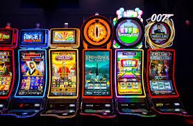 Royal flush winning hand in AduQ on mega188 login